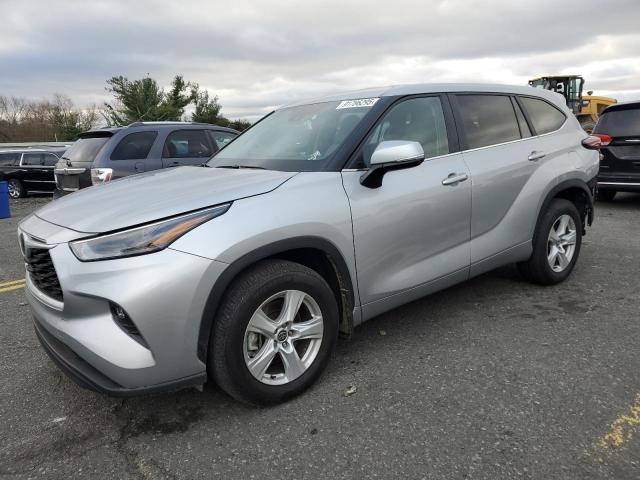 TOYOTA HIGHLANDER 2025 مع رقم تعريف المركبة 5TDKDRAH6SS556500 - صورة من المزاد