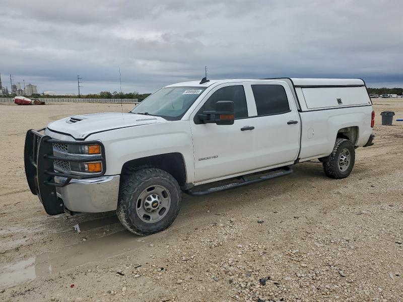 CHEVROLET SILVERADO 2019 with VIN 1GC1KREY6KF184698 - Photo from auction