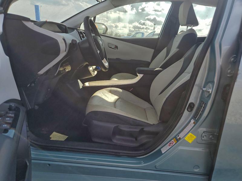 Photo 7 from auction – 2016 TOYOTA PRIUS with VIN JTDKARFU1G3006953