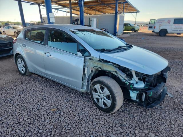 Photo 4 from auction – 2017 KIA FORTE with VIN KNAFK5A85H5676042