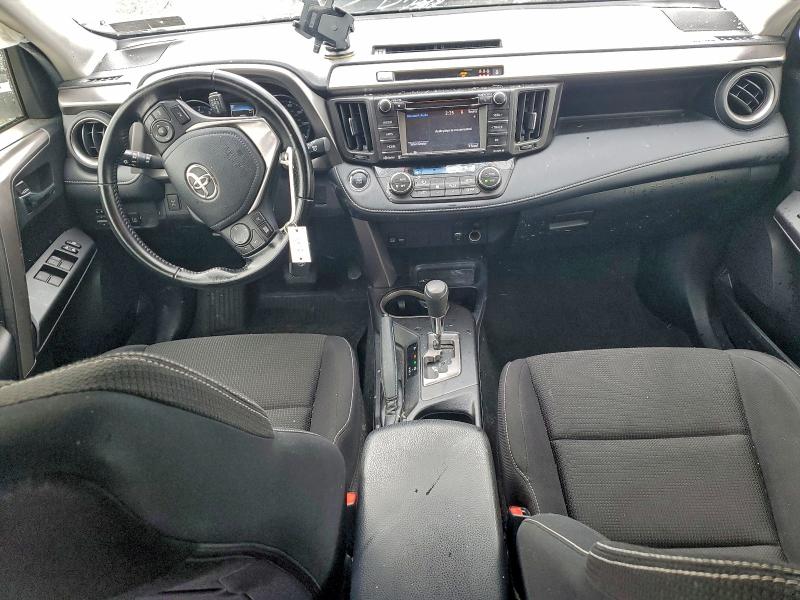Photo 8 from auction – 2018 TOYOTA RAV4 ADVEN with VIN JTMRFREV5JD234241