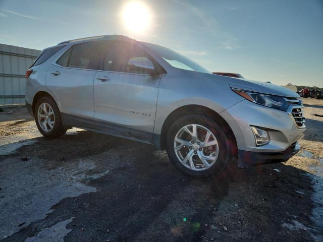Photo 4 from auction – 2018 CHEVROLET EQUINOX with VIN 3GNAXMEV0JS523208