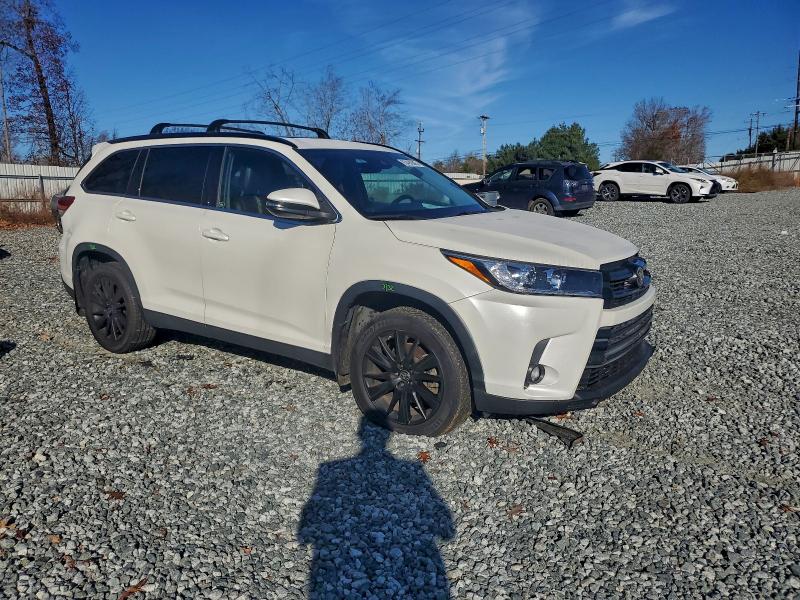 Photo 4 from auction – 2019 TOYOTA HIGHLANDER with VIN 5TDKZRFH3KS367720