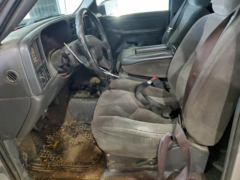 Photo 7 from auction – 2005 CHEVROLET SILVERADO with VIN 1GCHK29275E130798