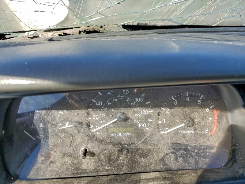 Photo 9 from auction – 2000 TOYOTA CAMRY LE with VIN 4T1BF22K8YU103989
