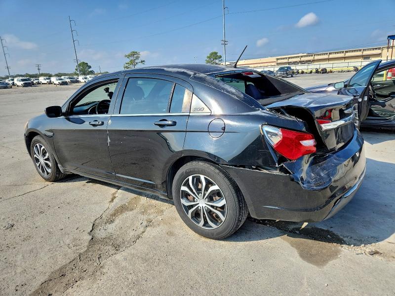 Photo 2 from auction – 2014 CHRYSLER 200 LX with VIN 1C3CCBAB1EN207303