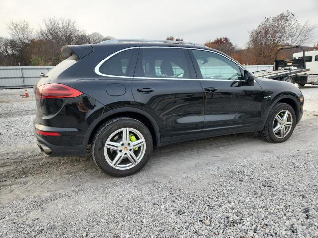 Photo 3 from auction – 2016 PORSCHE CAYENNE SE with VIN WP1AE2A22GLA17729