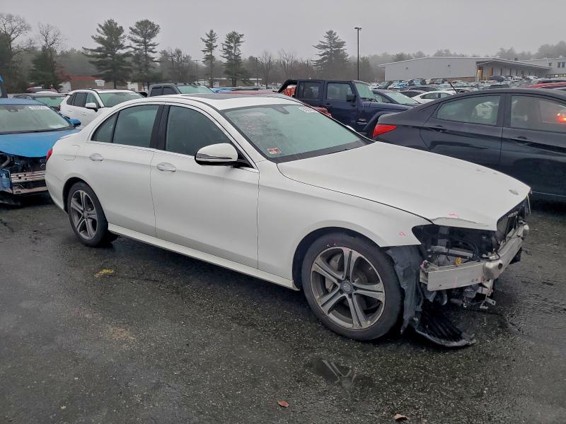 Photo 4 from auction – 2017 MERCEDES-BENZ E with VIN WDDZF4KB6HA157877