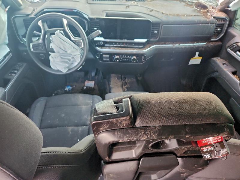 Photo 8 from auction – 2026 CHEVROLET SILVERADO with VIN 1GCUKEED9TZ102899