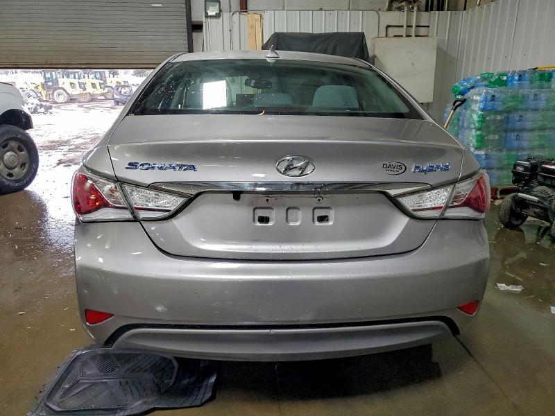 Photo 6 from auction – 2012 HYUNDAI SONATA HYB with VIN KMHEC4A46CA029972