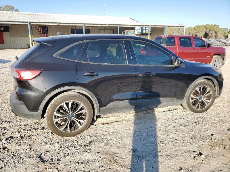 Photo 3 from auction – 2022 FORD ESCAPE SE with VIN 1FMCU0G65NUA52814