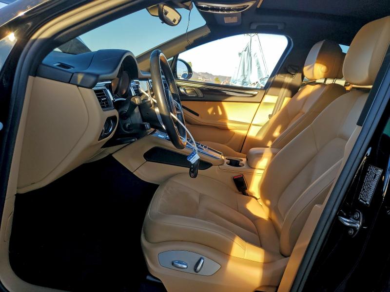 Photo 7 from auction – 2018 PORSCHE MACAN with VIN WP1AA2A51JLB18211