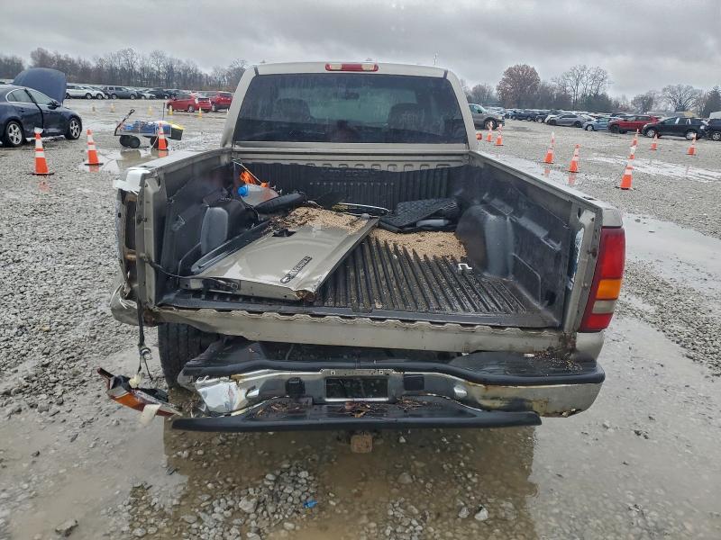 Photo 6 from auction – 2001 CHEVROLET SILVERADO with VIN 2GCEC19VX11311006