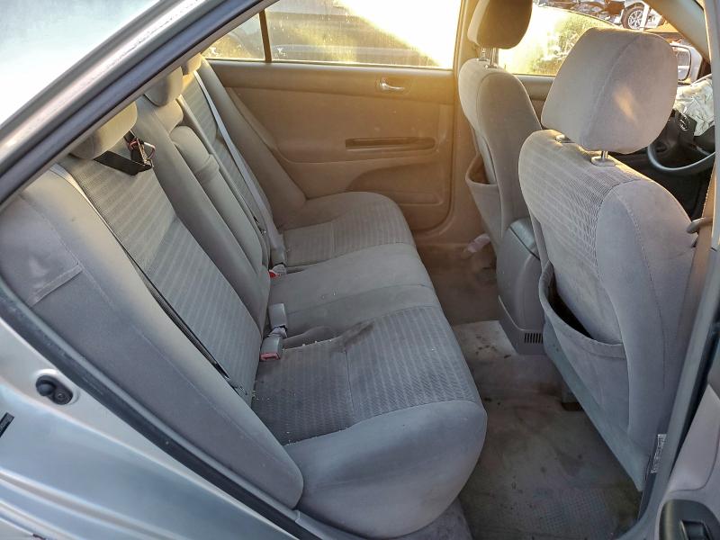 Photo 10 from auction – 2005 TOYOTA CAMRY LE with VIN 4T1BE32K05U035692