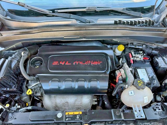 Photo 7 from auction – 2017 JEEP RENEGADE T with VIN ZACCJBCB9HPG31161