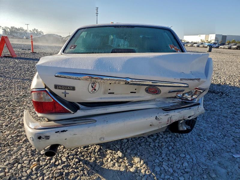 Photo 6 from auction – 2001 JAGUAR XJ8 with VIN SAJDA14C01LF28568