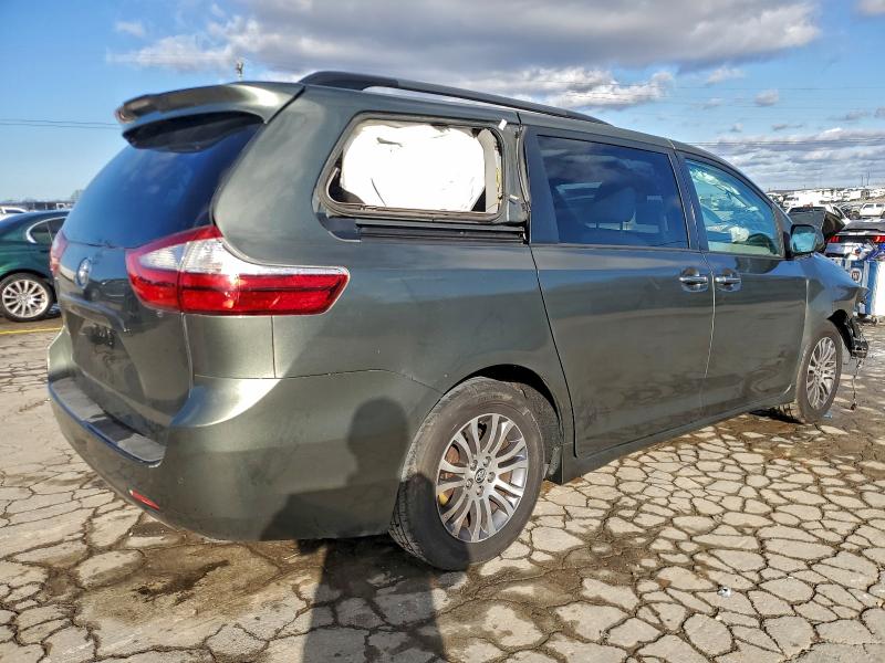 Photo 3 from auction – 2019 TOYOTA SIENNA XLE with VIN 5TDYZ3DC4KS984042