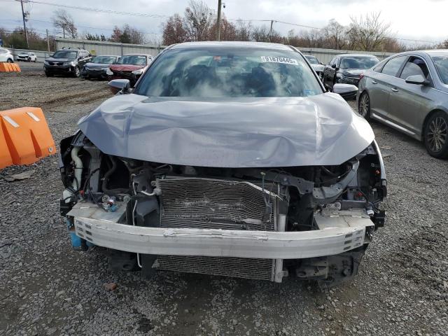 Photo 5 from auction – 2017 HONDA CIVIC LX with VIN 19XFC2E52HE033084