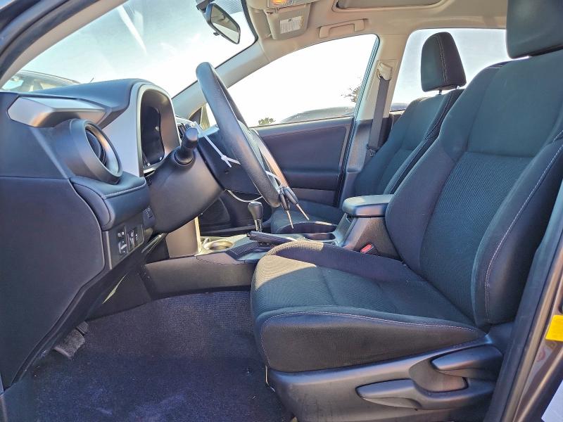 Photo 7 from auction – 2015 TOYOTA RAV4 XLE with VIN JTMWFREV1FJ050023