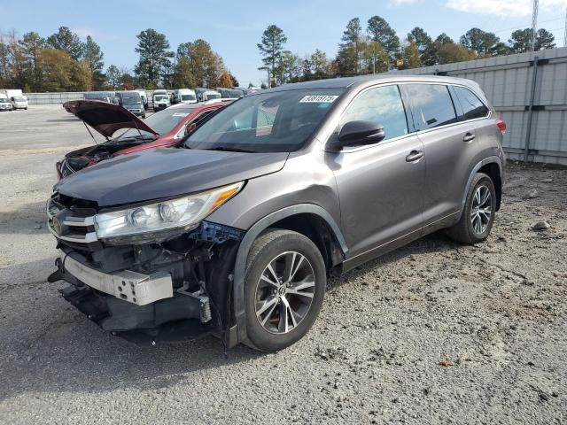 TOYOTA HIGHLANDER 2017 with VIN 5TDBZRFH8HS455140 - Photo from auction