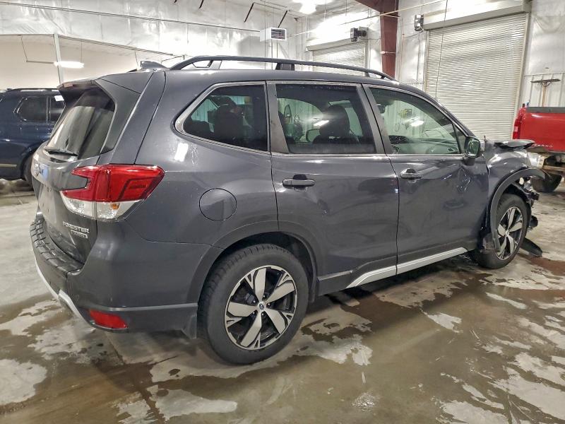 Photo 3 from auction – 2020 SUBARU FORESTER T with VIN JF2SKAXC0LH567146
