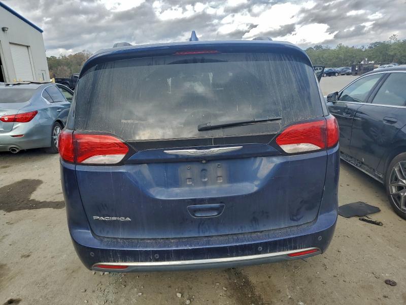 Photo 6 from auction – 2017 CHRYSLER PACIFICA T with VIN 2C4RC1BG4HR702841