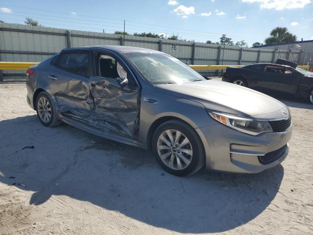 Photo 4 from auction – 2018 KIA OPTIMA with VIN 5XXGT4L3XJG254785