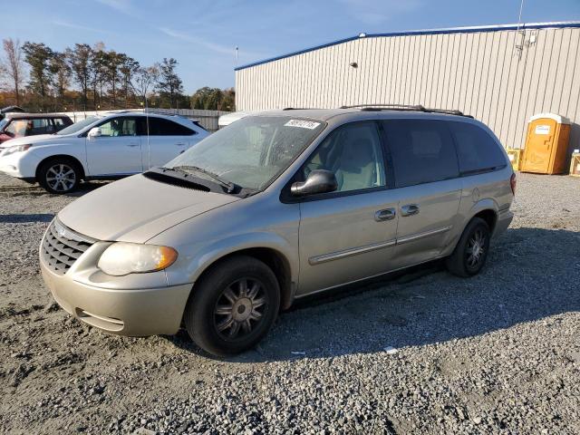 CHRYSLER TOWN & COU 2005 with VIN 2C4GP54L75R213844 - Photo from auction