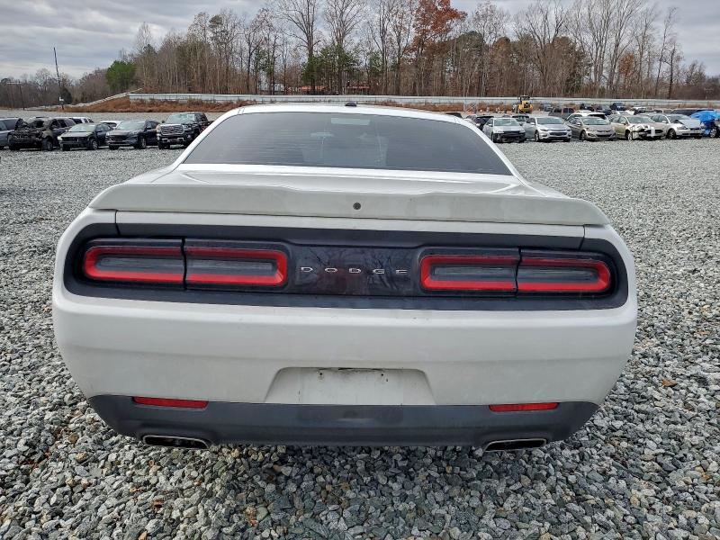 Photo 6 from auction – 2019 DODGE CHALLENGER with VIN 2C3CDZAG7KH669533