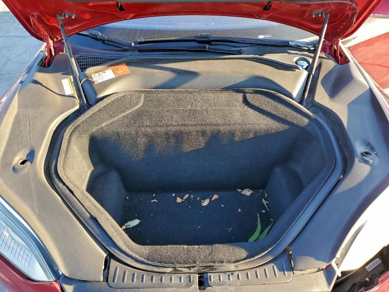 Photo 11 from auction – 2015 TESLA MODEL S 85 with VIN 5YJSA1H24FF098154