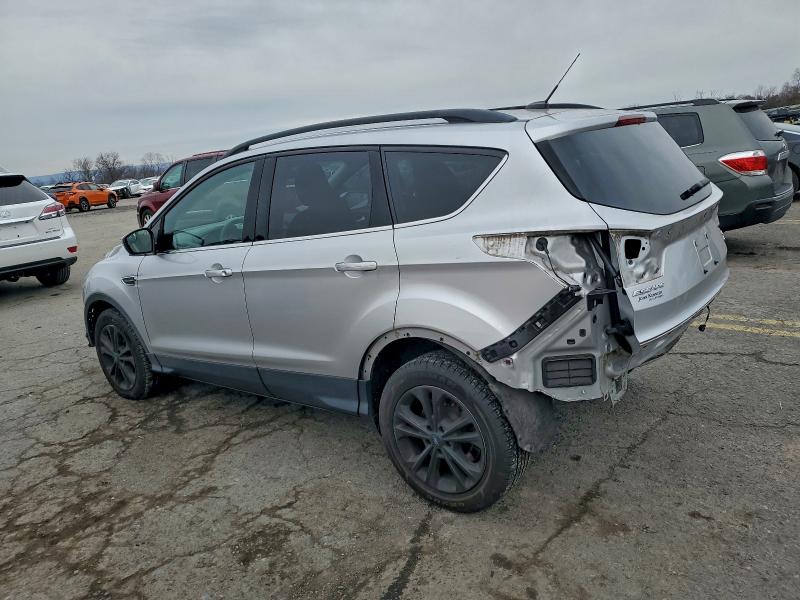 Photo 2 from auction – 2018 FORD ESCAPE SE with VIN 1FMCU0GD2JUB34282