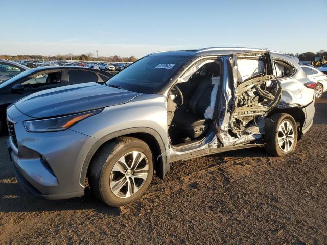 TOYOTA HIGHLANDER 2021 with VIN 5TDGZRBH3MS156533 - Photo from auction