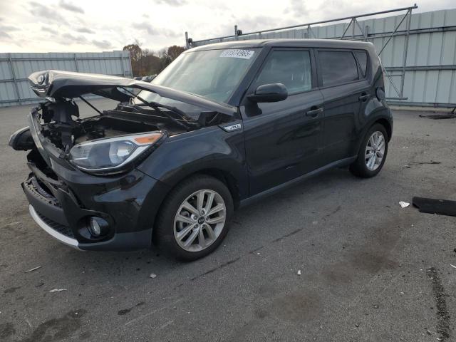 KIA SOUL + 2018 with VIN KNDJP3A52J7576127 - Photo from auction