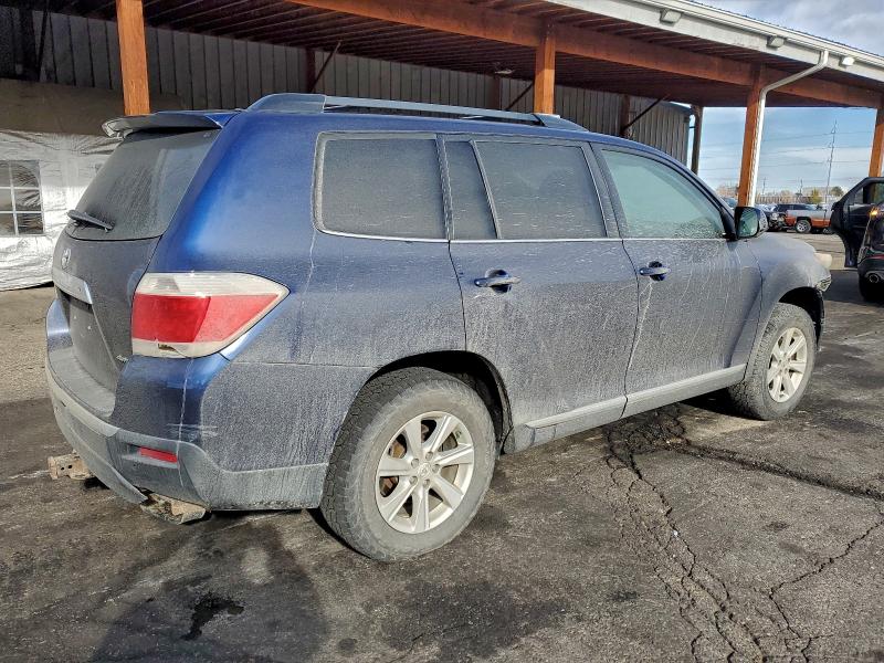 Photo 3 from auction – 2013 TOYOTA HIGHLANDER with VIN 5TDBK3EHXDS198771