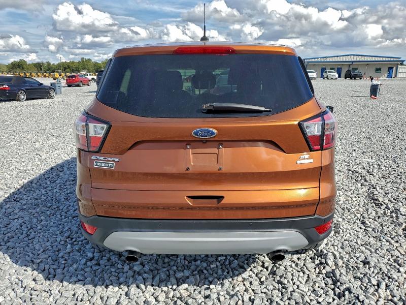 Photo 6 from auction – 2017 FORD ESCAPE SE with VIN 1FMCU0GD9HUE55620