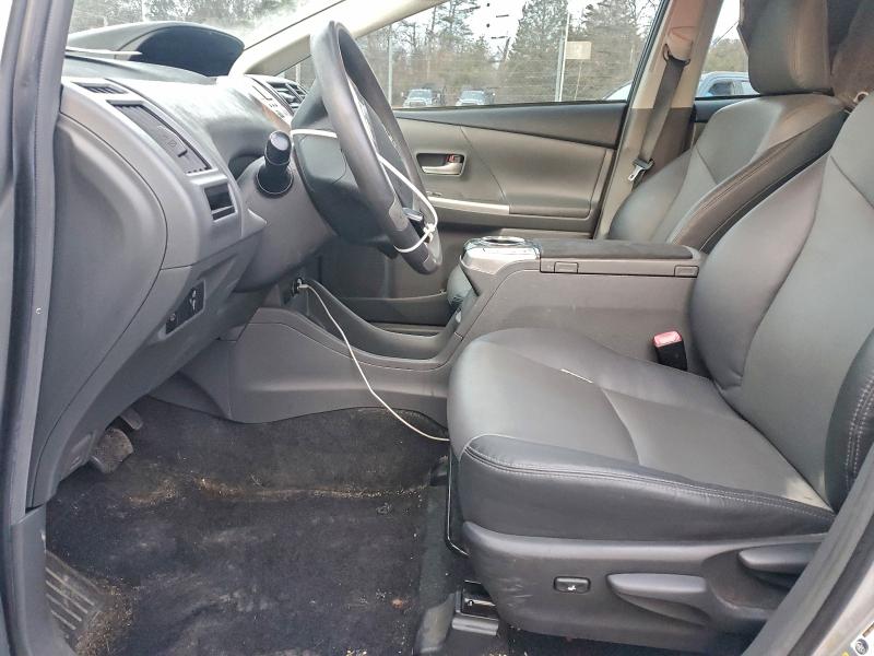 Photo 7 from auction – 2012 TOYOTA PRIUS V with VIN JTDZN3EUXC3156944