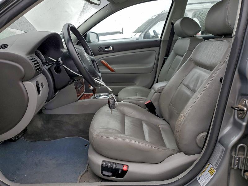 Photo 7 from auction – 2004 VOLKSWAGEN PASSAT with VIN WVWRH63B84P057253