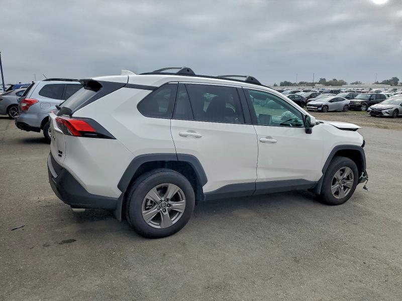 Photo 3 from auction – 2024 TOYOTA RAV4 XLE with VIN 2T3P1RFVXRW433224