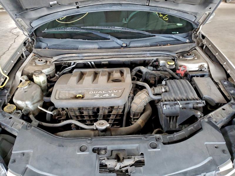 Photo 11 from auction – 2013 CHRYSLER 200 LX with VIN 1C3CCBAB5DN647233