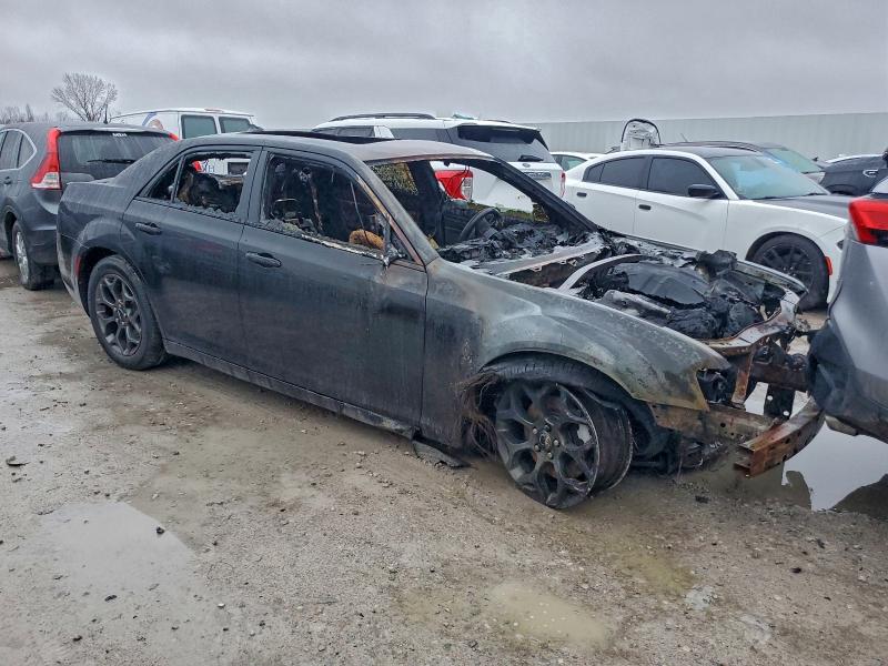 Photo 4 from auction – 2018 CHRYSLER 300 S with VIN 2C3CCAGGXJH165634