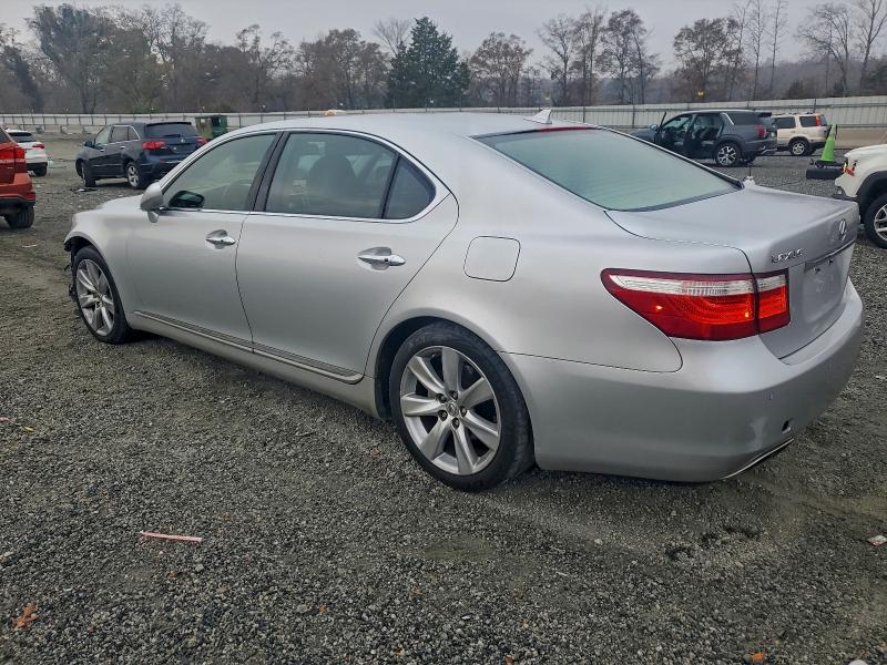 Photo 2 from auction – 2007 LEXUS LS 460L with VIN JTHGL46F875005340