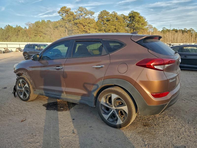Photo 2 from auction – 2016 HYUNDAI TUCSON LIM with VIN KM8J33A20GU023418