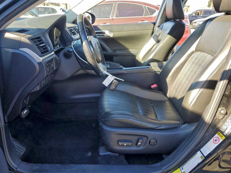 Photo 7 from auction – 2011 LEXUS CT 200 with VIN JTHKD5BH0B2026598