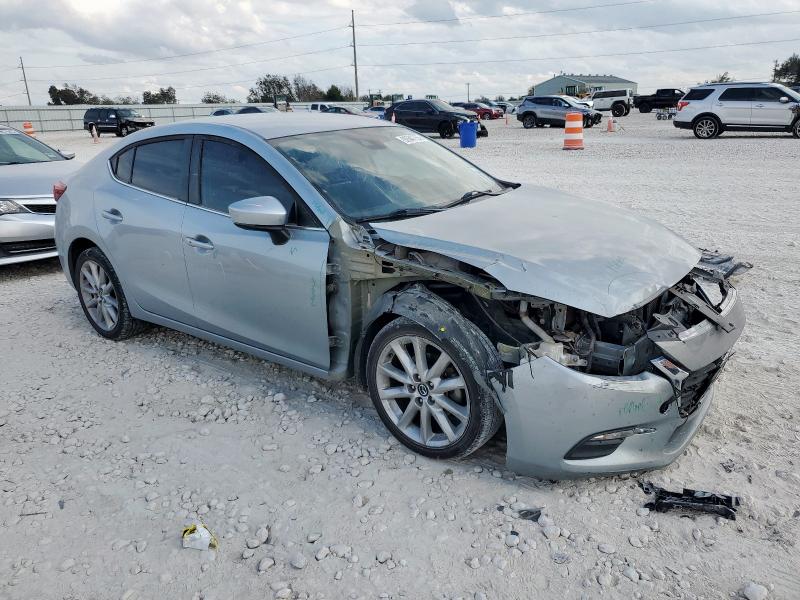 Photo 4 from auction – 2017 MAZDA 3 TOURING with VIN 3MZBN1V70HM134910