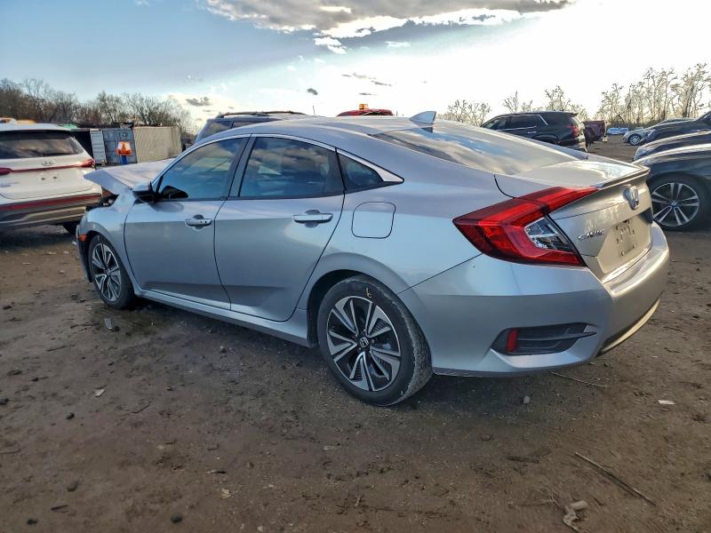 Photo 2 from auction – 2018 HONDA CIVIC EX with VIN JHMFC1F37JX008872