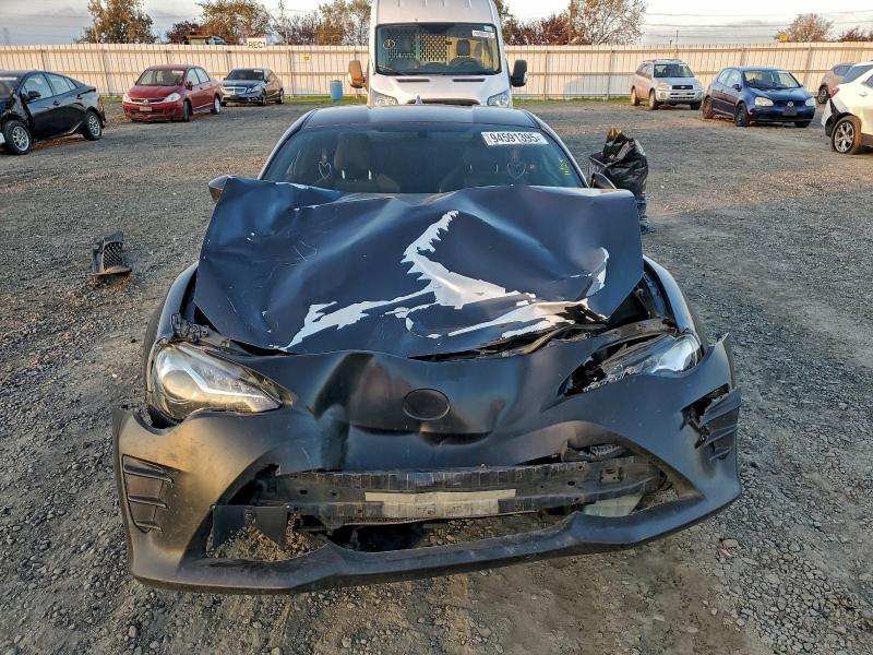 Photo 5 from auction – 2017 TOYOTA 86 BASE with VIN JF1ZNAA18H8703676