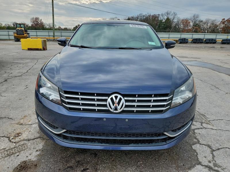 Photo 5 from auction – 2015 VOLKSWAGEN PASSAT with VIN 1VWBV7A39FC053683