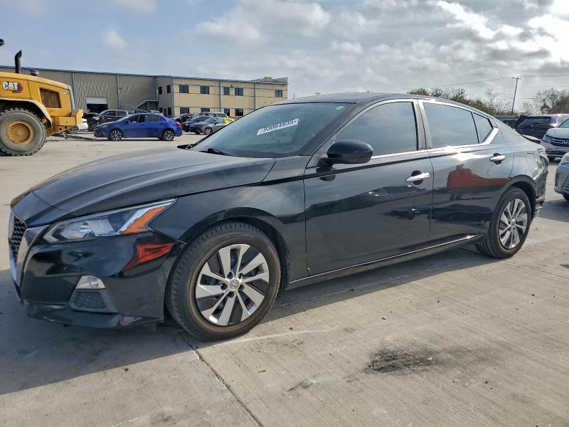 NISSAN ALTIMA 2019 with VIN 1N4BL4BV2KC252498 - Photo from auction