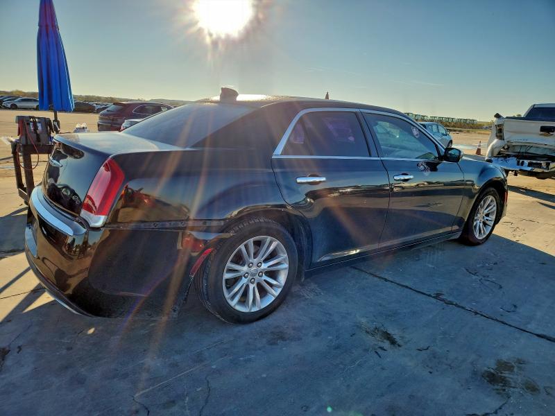 Photo 3 from auction – 2016 CHRYSLER 300C with VIN 2C3CCAEG0GH252440