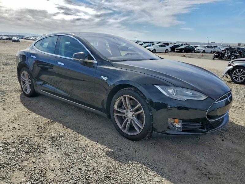 Photo 4 from auction – 2014 TESLA MODEL S with VIN 5YJSA1H14EFP63401